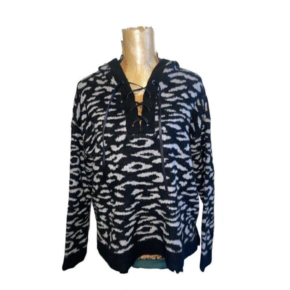 Rock & Republic Sweaters - Rock Republic Hooded V-Neck Animal Leopard Print Sweater Size XL